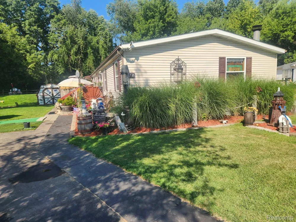 2500 Mann Road #272 Clarkston City, MI 48346