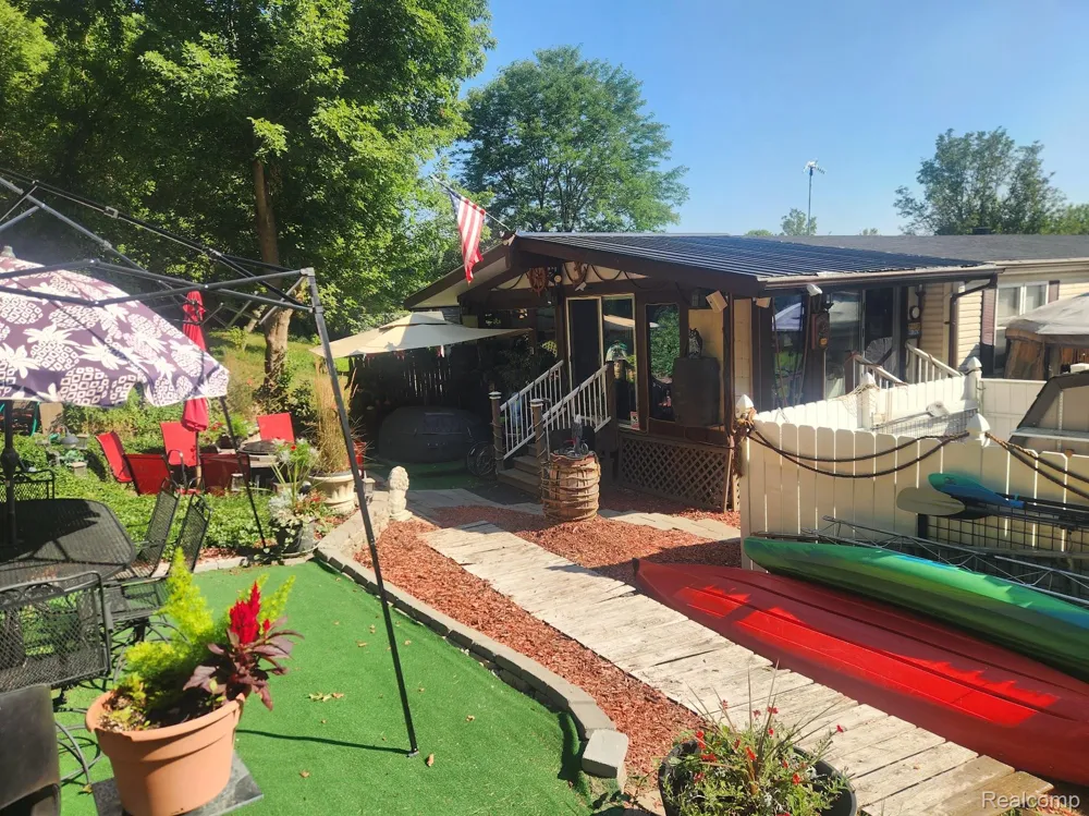 2500 Mann Road #272 Clarkston City, MI 48346