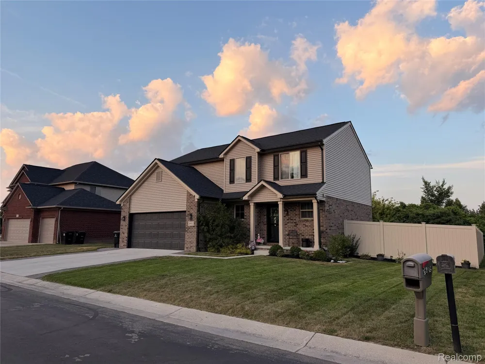 26921 Cedar Run Court Woodhaven City, MI 48183