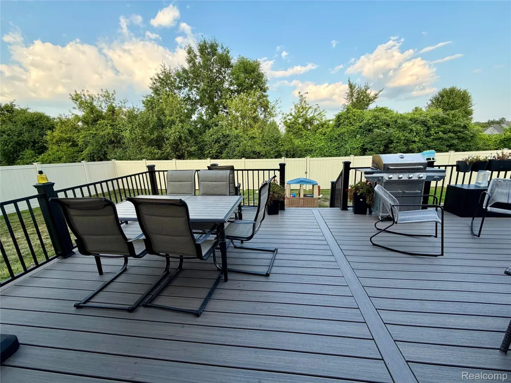 26921 Cedar Run Court Woodhaven City, MI 48183