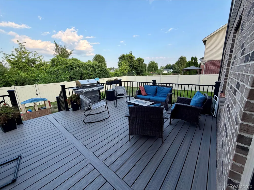 26921 Cedar Run Court Woodhaven City, MI 48183