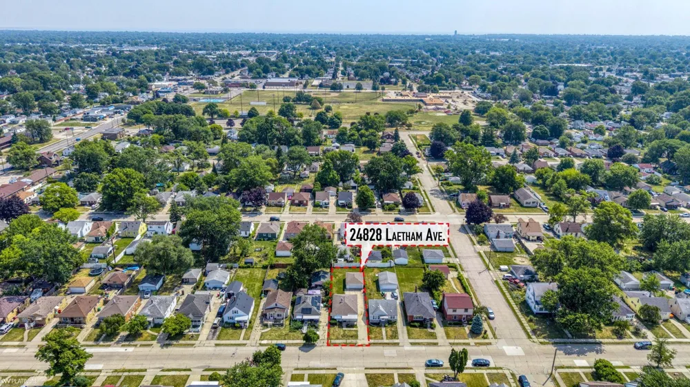 24828 Laetham Avenue Eastpointe City, MI 48021
