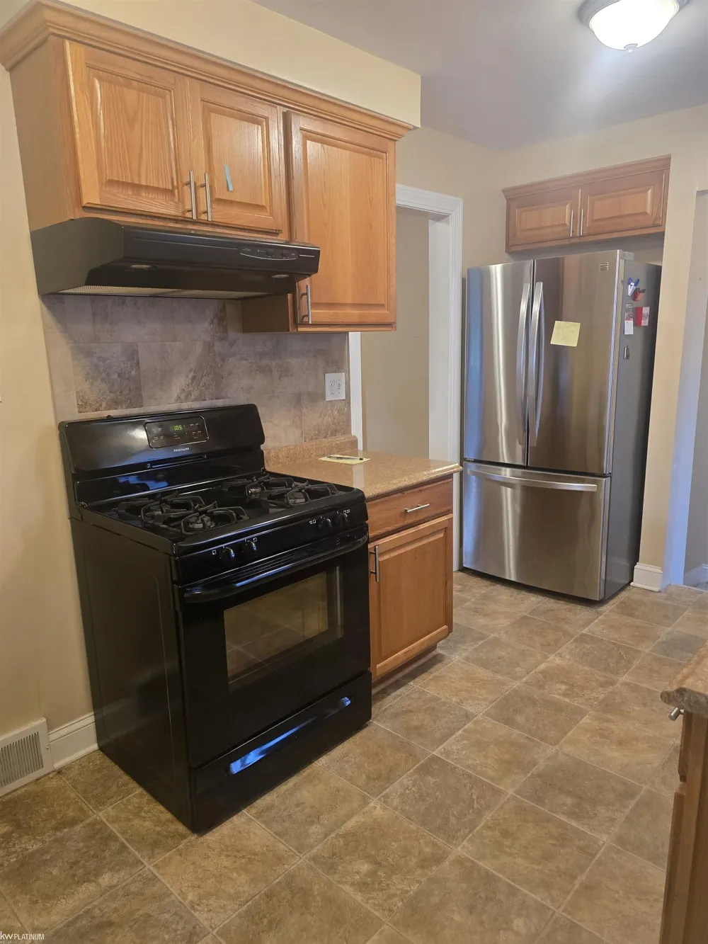 24828 Laetham Avenue Eastpointe City, MI 48021
