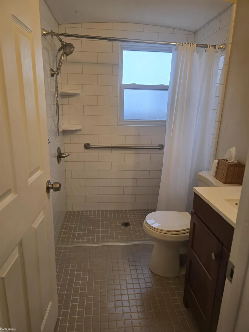 24828 Laetham Avenue Eastpointe City, MI 48021