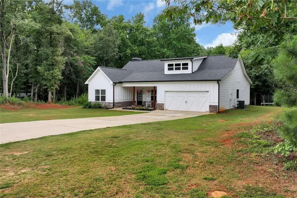 515 Forest Lake Road Pendergrass, GA 30567