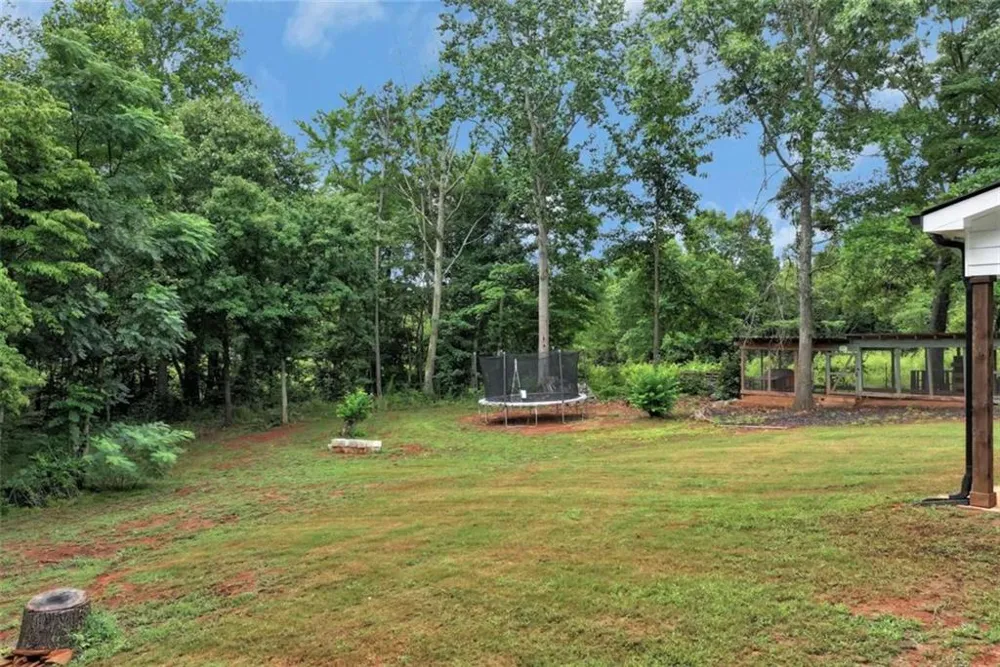 515 Forest Lake Road Pendergrass, GA 30567