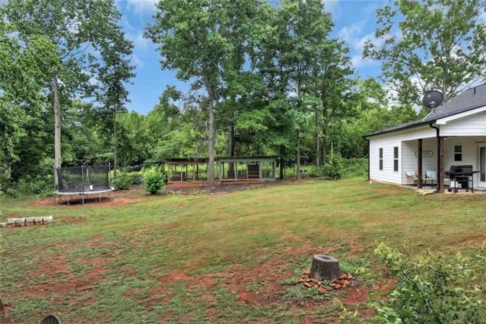 515 Forest Lake Road Pendergrass, GA 30567