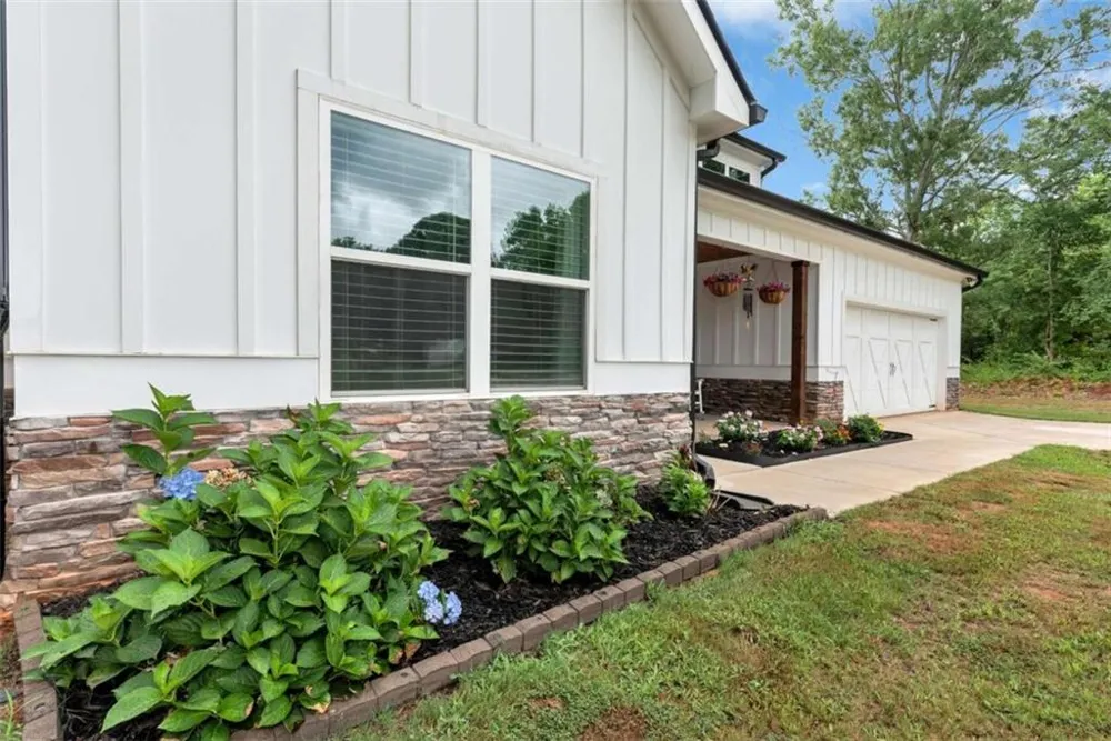 515 Forest Lake Road Pendergrass, GA 30567