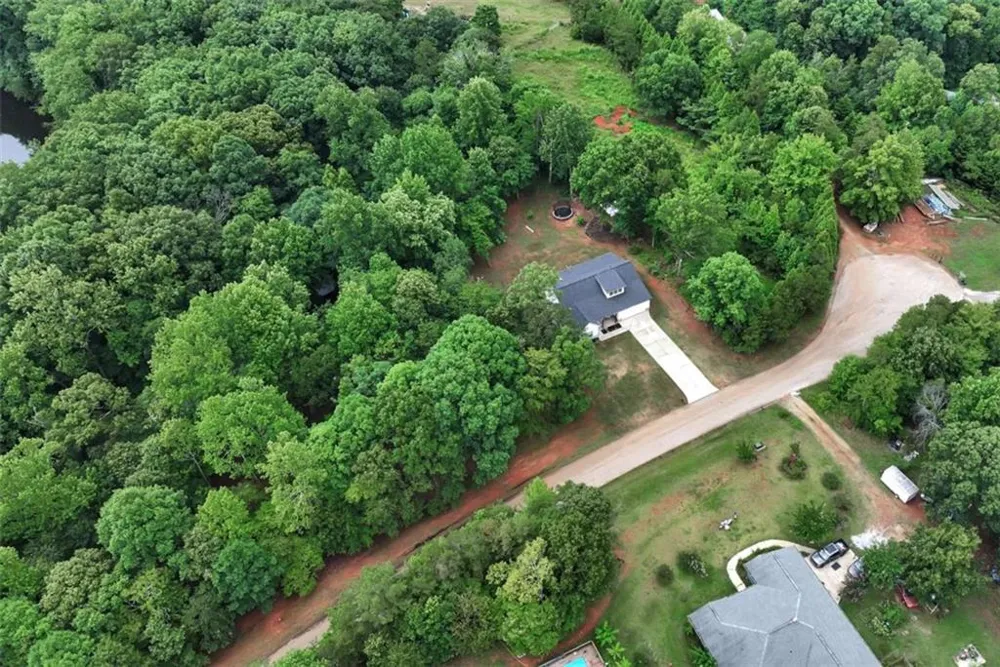 515 Forest Lake Road Pendergrass, GA 30567
