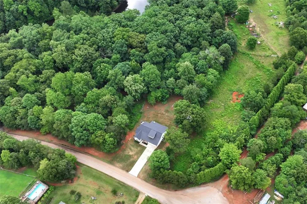 515 Forest Lake Road Pendergrass, GA 30567