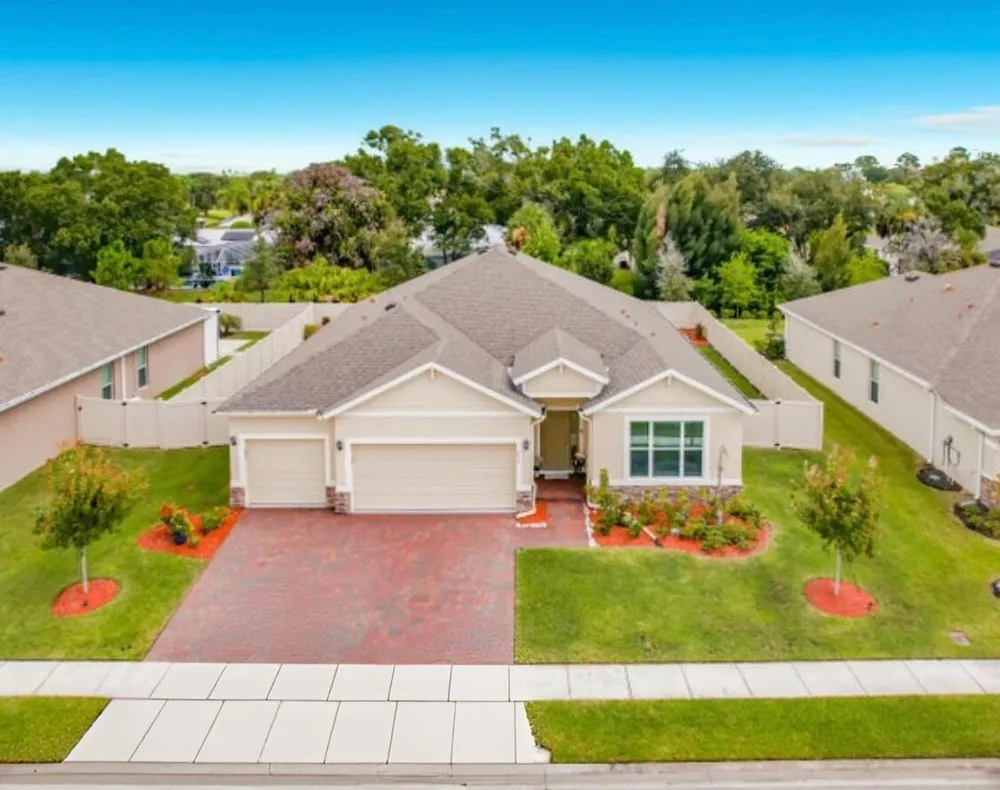 111 52ND SQUARE Vero Beach, FL 32968
