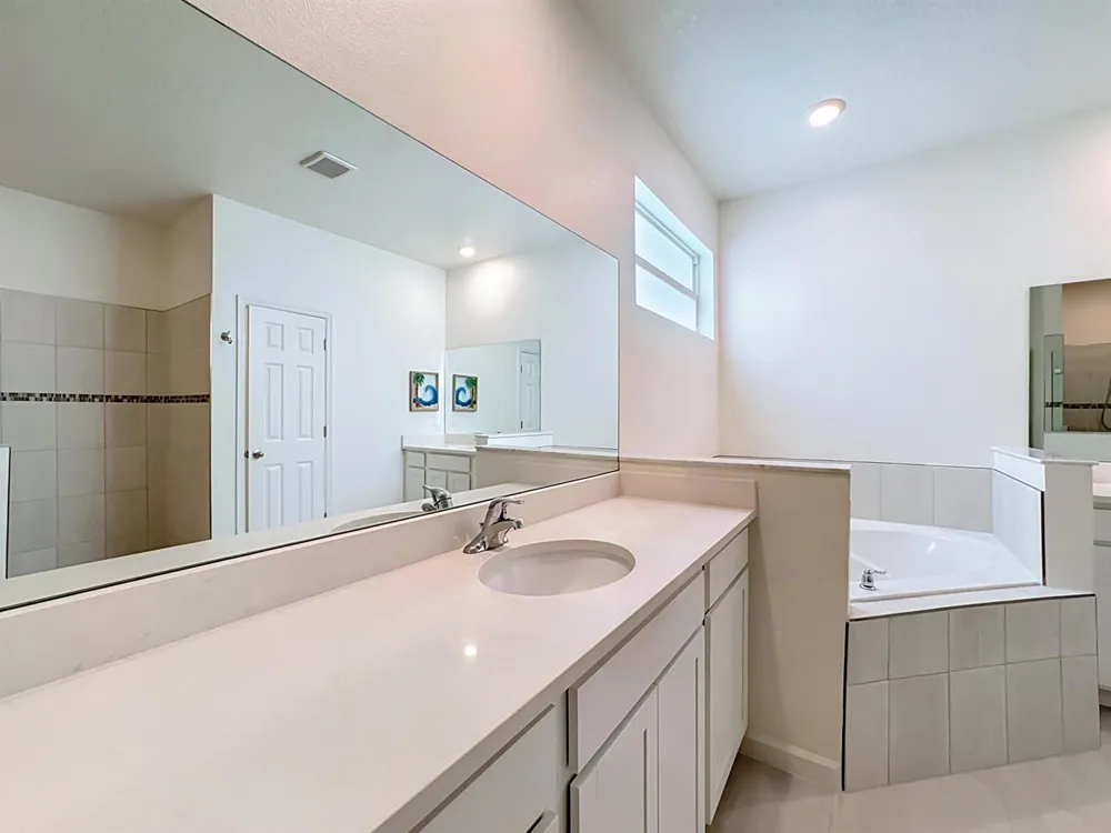111 52ND SQUARE Vero Beach, FL 32968