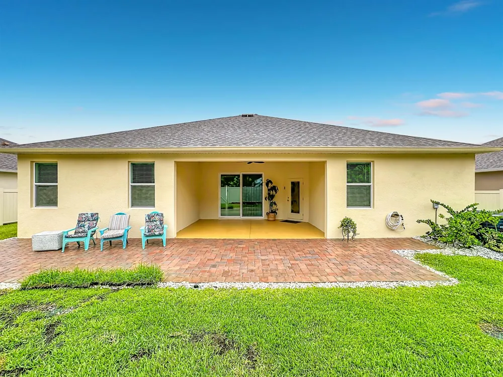 111 52ND SQUARE Vero Beach, FL 32968