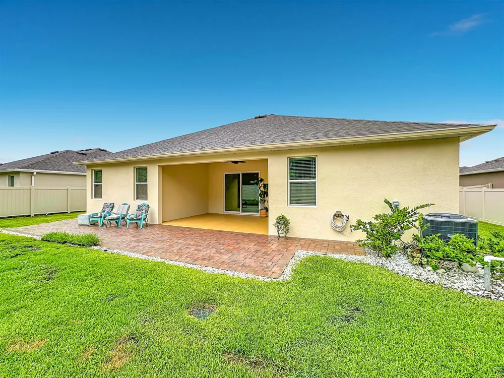 111 52ND SQUARE Vero Beach, FL 32968
