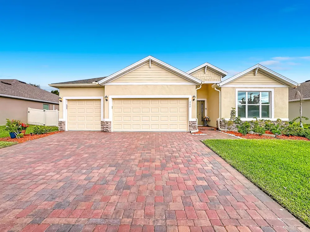 111 52ND SQUARE Vero Beach, FL 32968