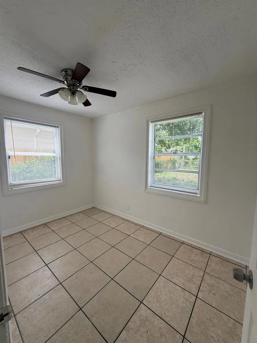 865 W 3RD STREET Riviera Beach, FL 33404