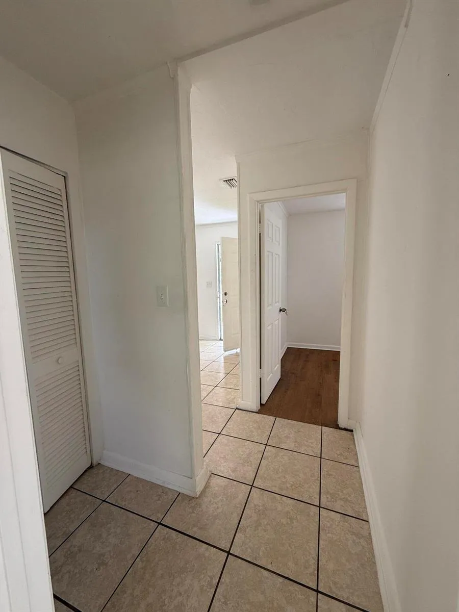 865 W 3RD STREET Riviera Beach, FL 33404