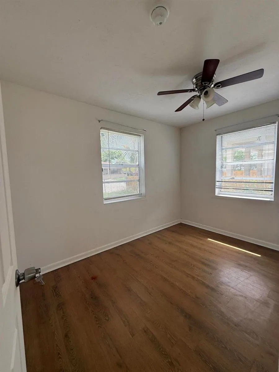865 W 3RD STREET Riviera Beach, FL 33404