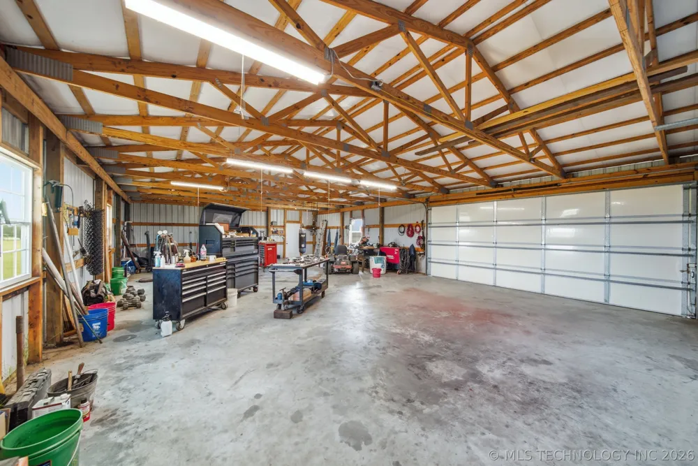 18435 Jamestown Avenue Skiatook, OK 74070