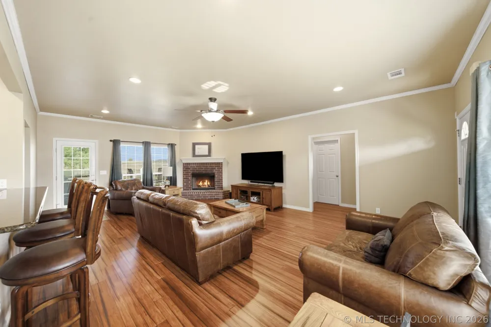 18435 Jamestown Avenue Skiatook, OK 74070