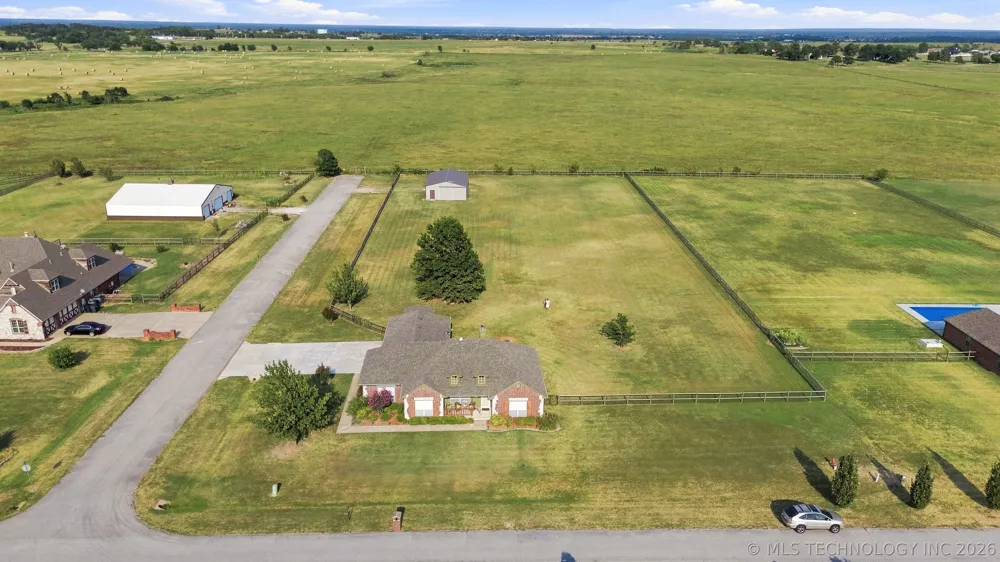 18435 Jamestown Avenue Skiatook, OK 74070