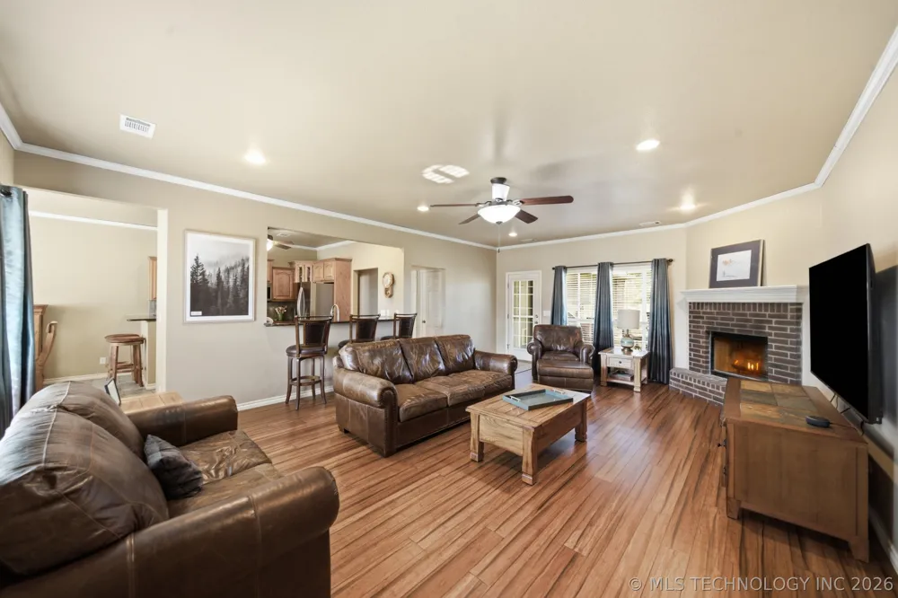 18435 Jamestown Avenue Skiatook, OK 74070
