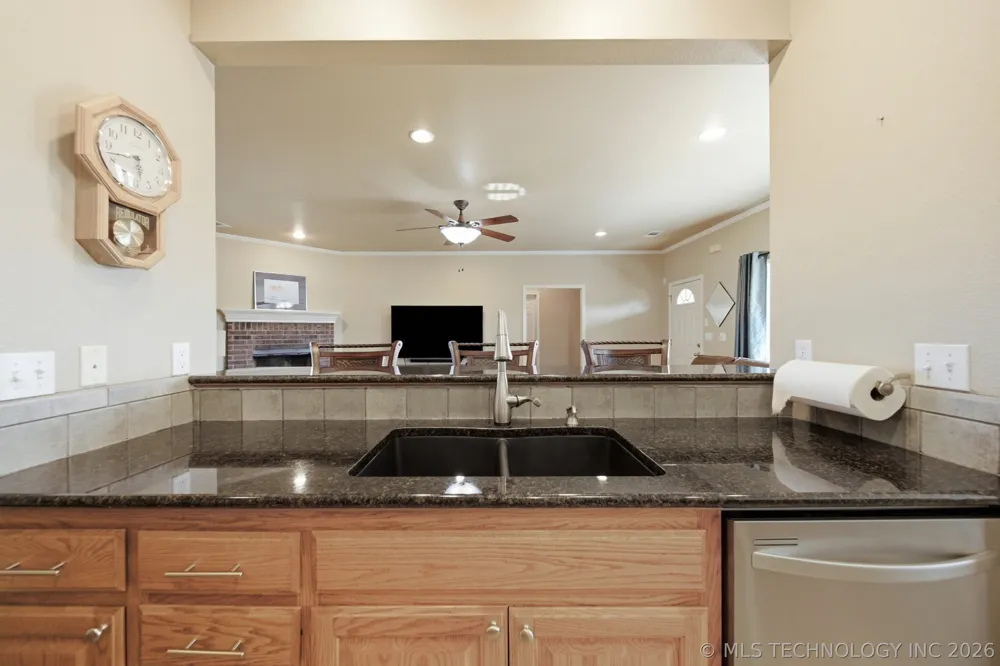 18435 Jamestown Avenue Skiatook, OK 74070