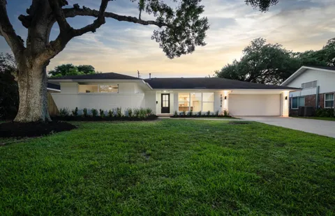 10814 Moonlight Drive