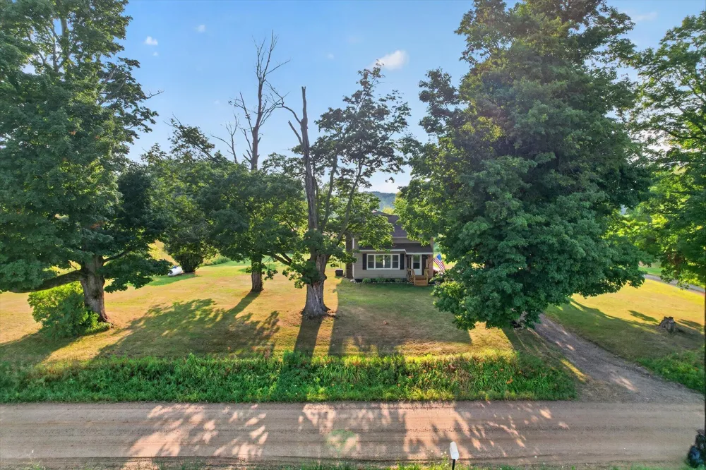 6700 Foster Road Hastings, MI 49058