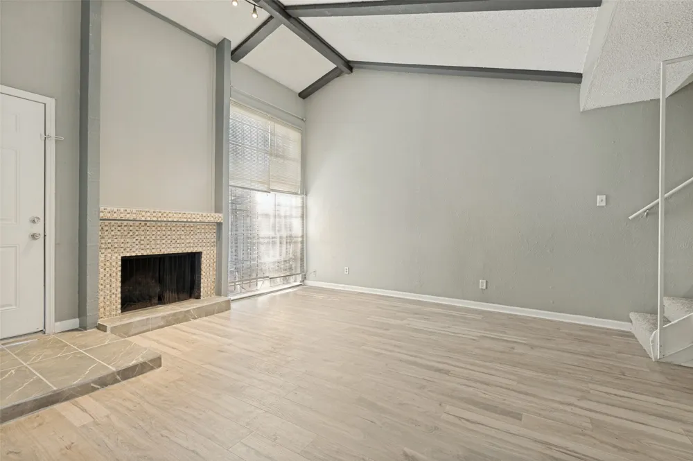 2640 Santiago Circle Grand Prairie, TX 75052