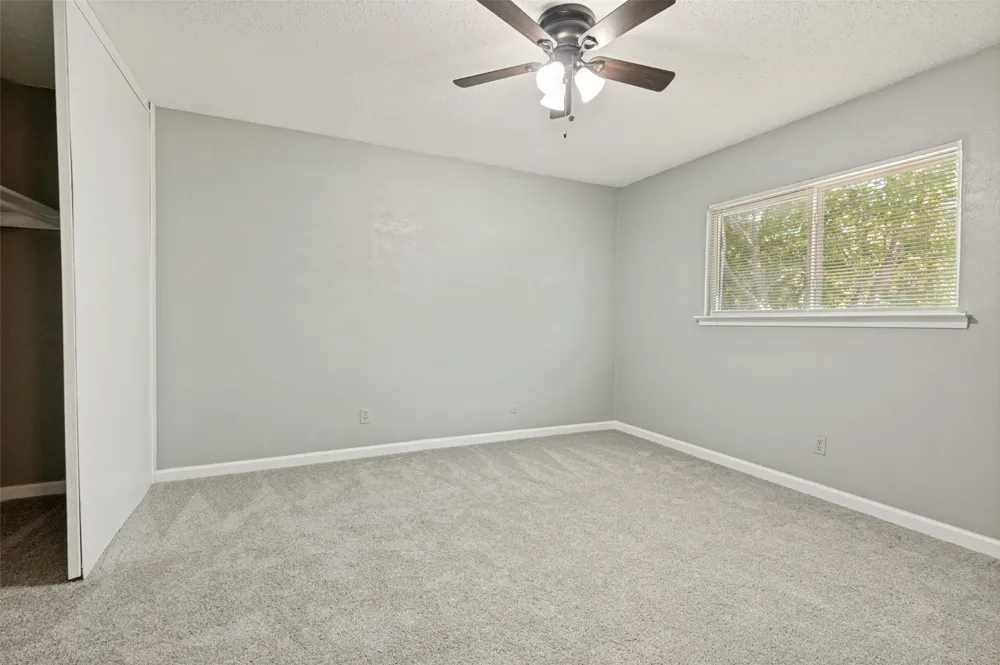 2640 Santiago Circle Grand Prairie, TX 75052
