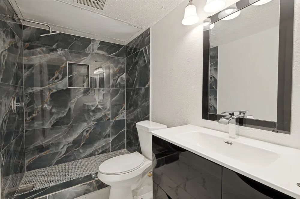 2640 Santiago Circle Grand Prairie, TX 75052