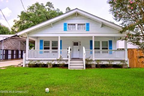 918 Sears Avenue