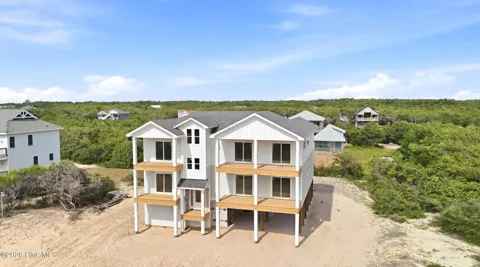 2284 Sandfiddler Road