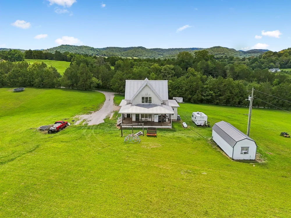 770 Sadler Rd Liberty, TN 37095