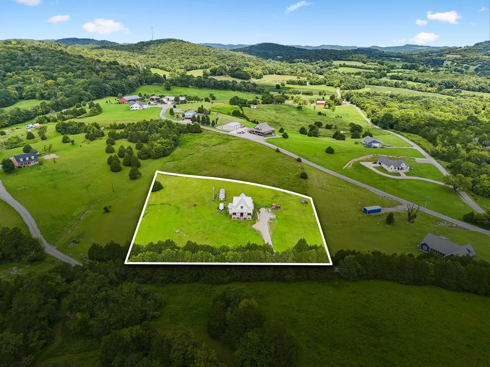 770 Sadler Rd Liberty, TN 37095