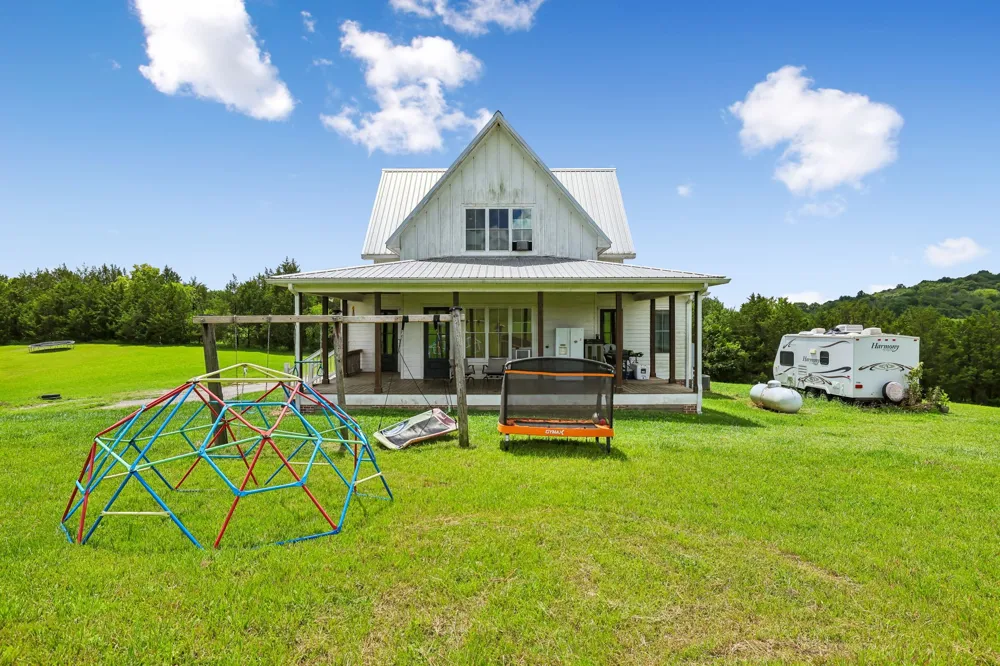 770 Sadler Rd Liberty, TN 37095