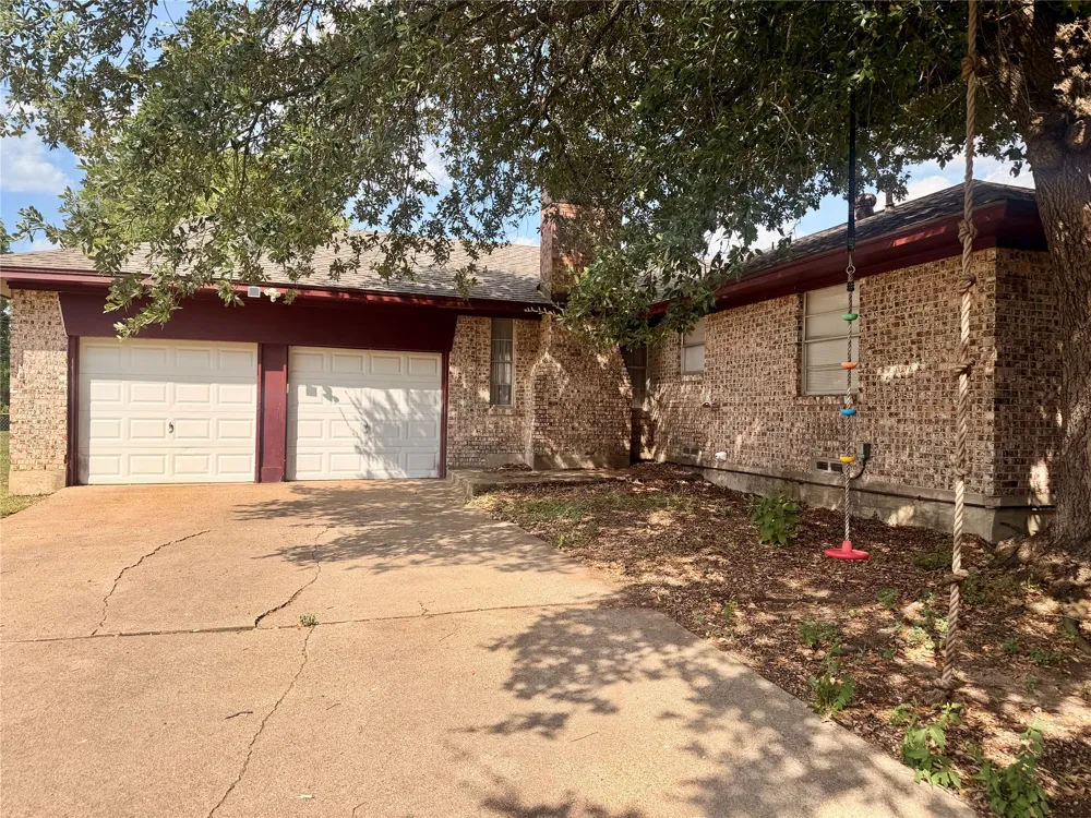 201 Collins Drive Terrell, TX 75160