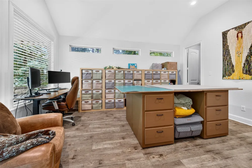 9236 Safari Bluff Larue, TX 75770