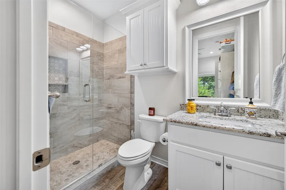 9236 Safari Bluff Larue, TX 75770