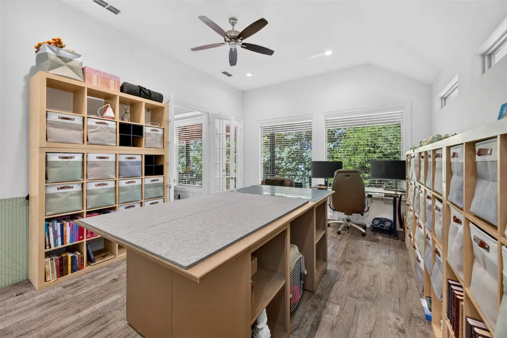 9236 Safari Bluff Larue, TX 75770