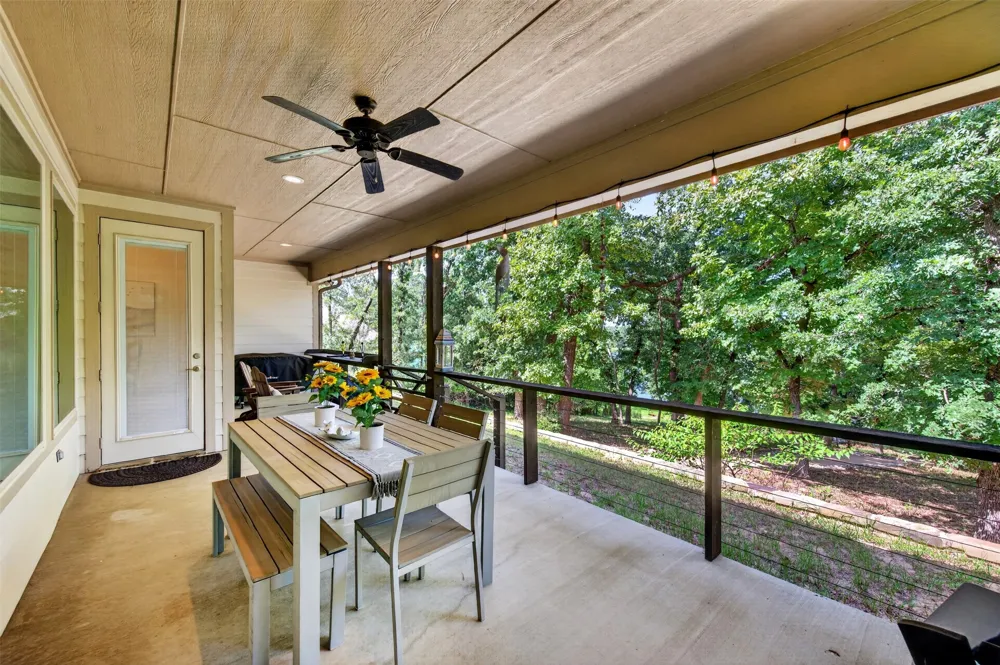 9236 Safari Bluff Larue, TX 75770