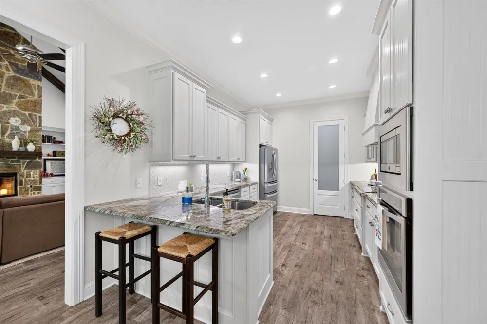 9236 Safari Bluff Larue, TX 75770