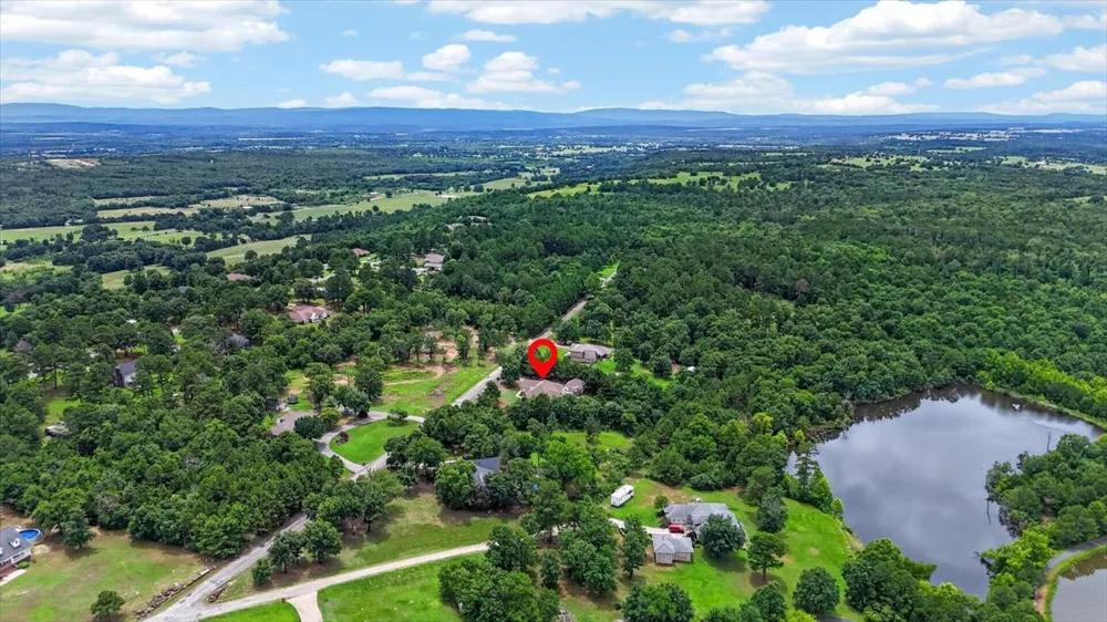 34800 Wolf Trail Wister, OK 74966