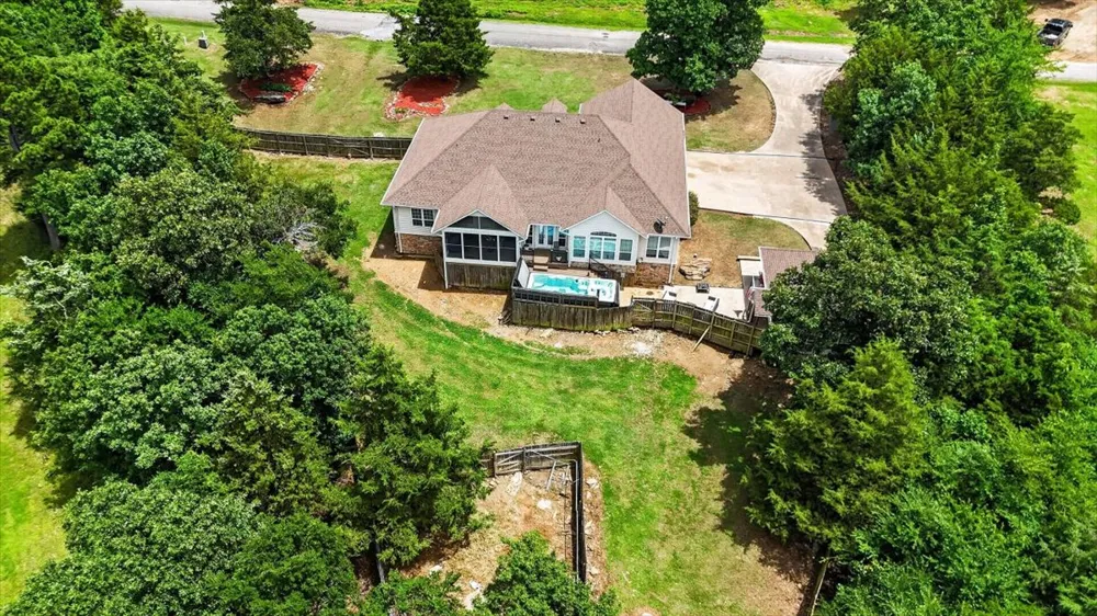 34800 Wolf Trail Wister, OK 74966