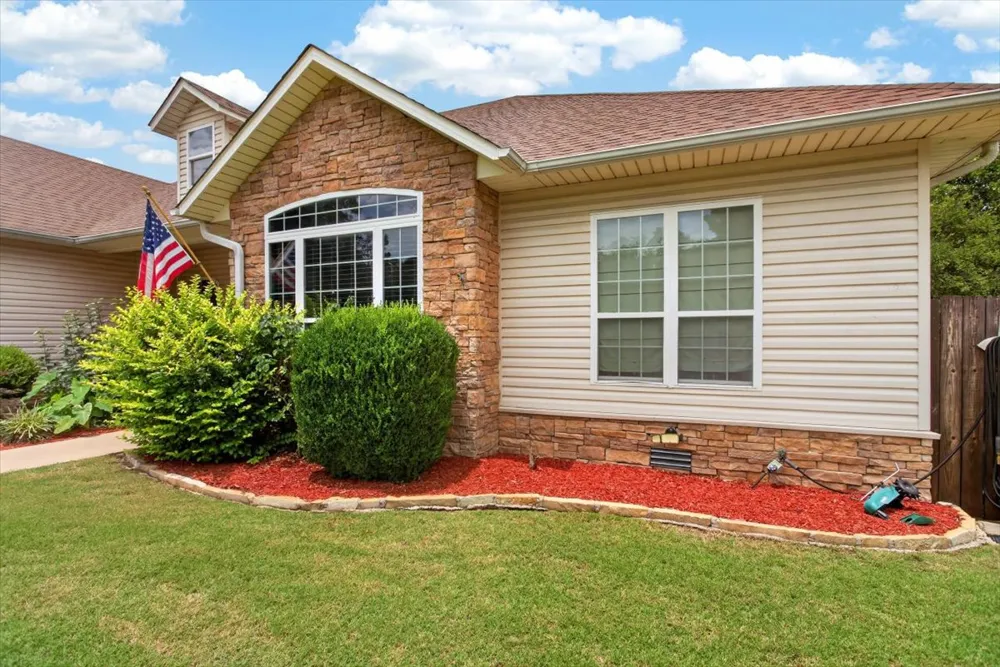 34800 Wolf Trail Wister, OK 74966