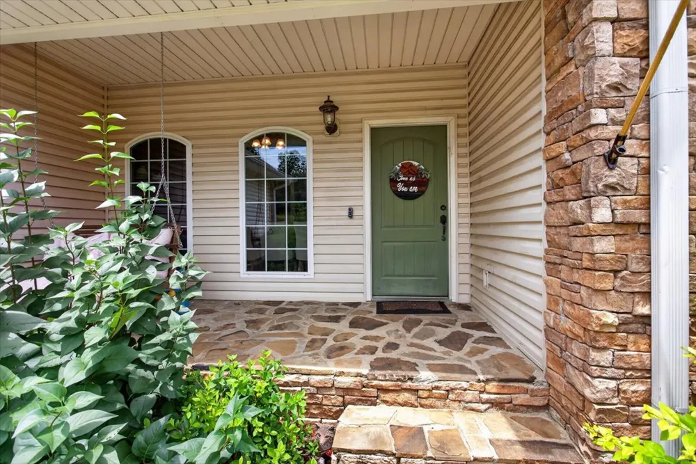 34800 Wolf Trail Wister, OK 74966