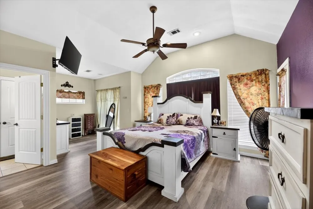 34800 Wolf Trail Wister, OK 74966