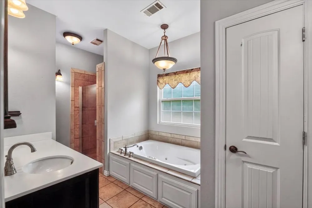 34800 Wolf Trail Wister, OK 74966