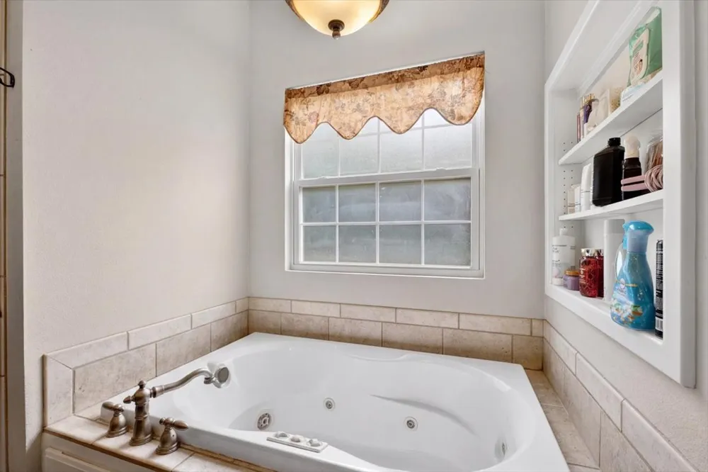 34800 Wolf Trail Wister, OK 74966